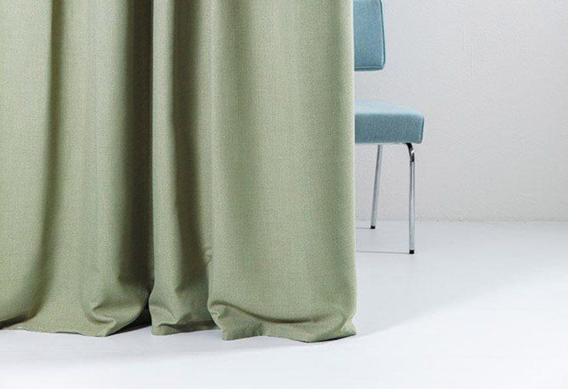 Rideaux ignifugés : sécurité et style pour votre maison et votre entreprise