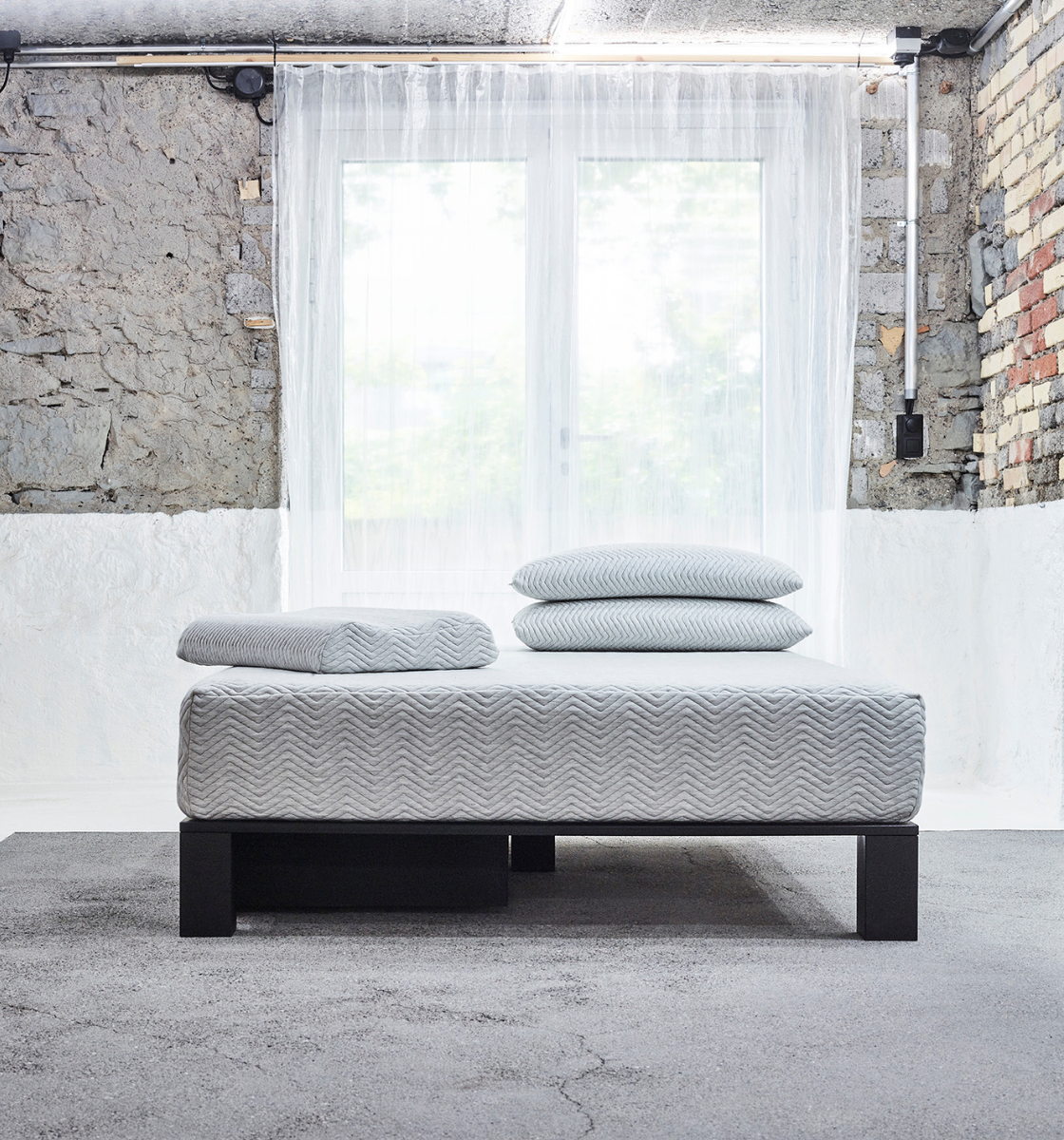 Matratze, Kopfkissen, Bettrahmen