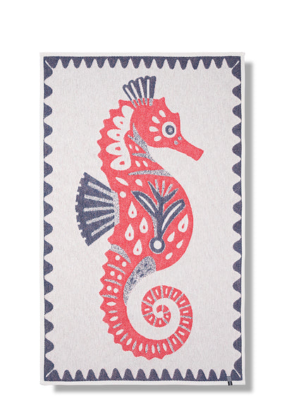 Serviette de plage en coton & mini couverture « Hippocuddle » par Dario Cortese